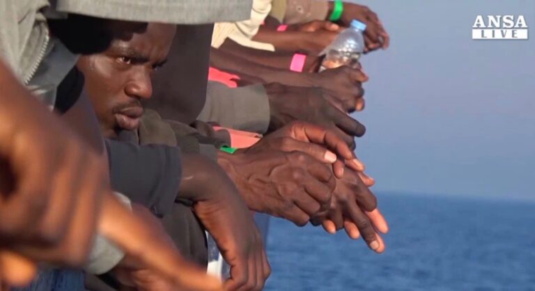 L&rsquo;Italie menace de renvoyer les bateaux des ONG vers Malte et la Tunisie