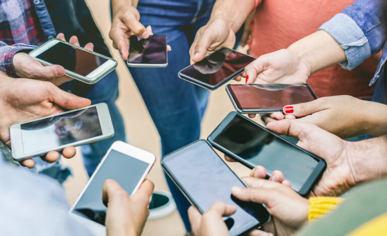 TikTok et la santé mentale des adolescents: les alertes de la recherche